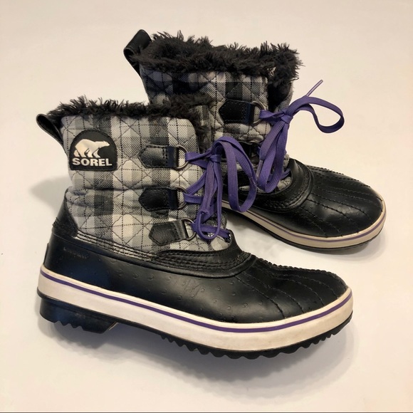 Sorel Shoes - Sorel Women’s Plaid Black & White Winter Boots